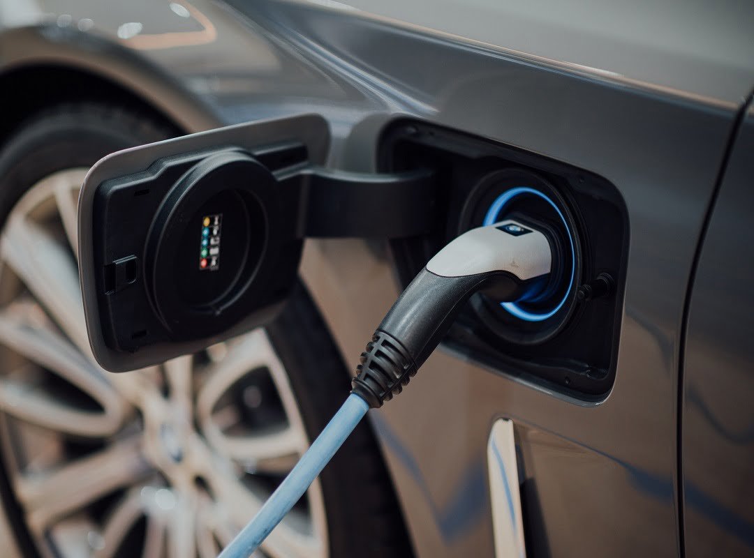 Leasing or buying an electric vehicle