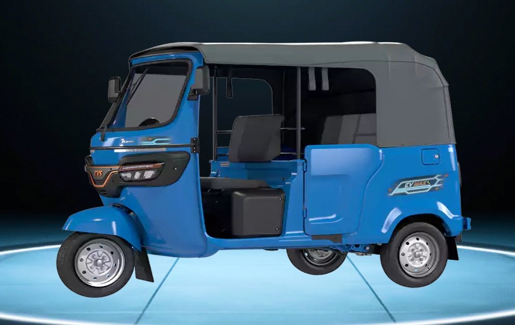 Electric Three-Wheeler with Bluetooth Connectivity