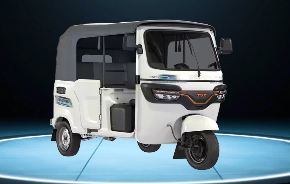 Electric Three-Wheeler with Bluetooth Connectivity